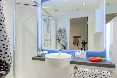 Bronze En Suite - Image 6